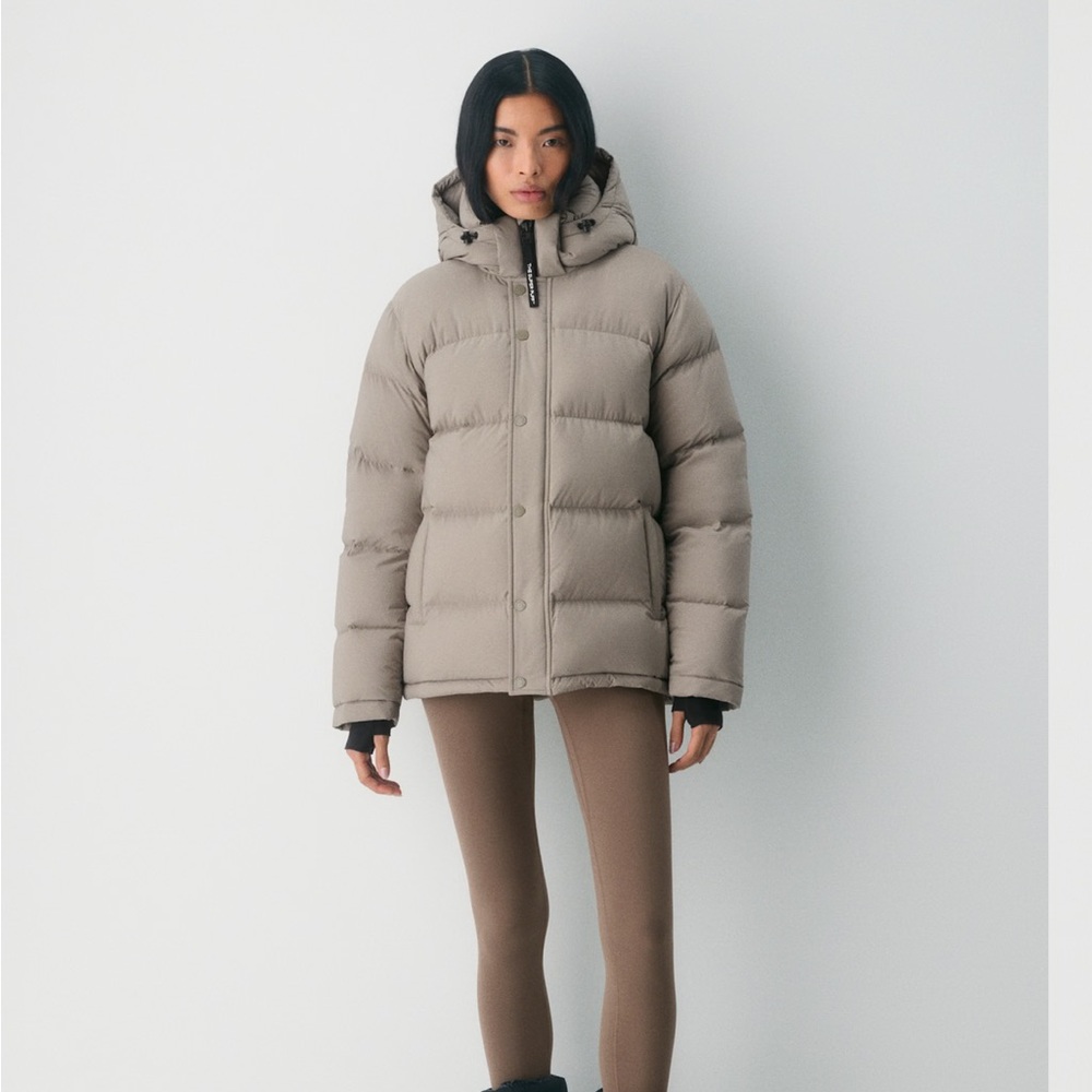 LIKE NEW Aritzia Super Puff Modern Taupe